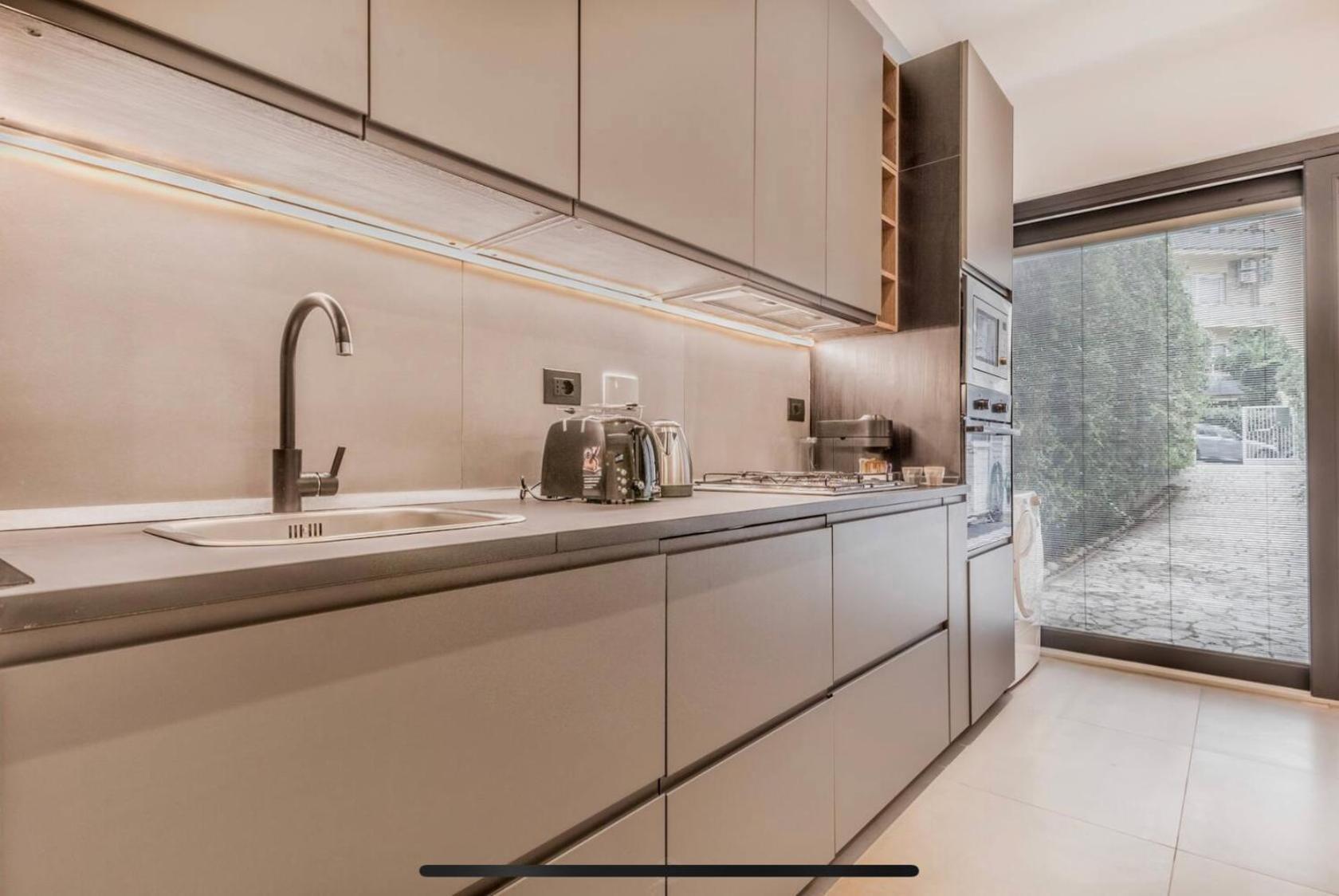 Loft Moderno Vicino Borghese Lägenhet *